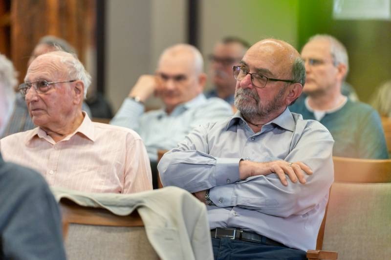 imgi_11_thumb_774_2024_04_05_ferfitalalkozok_13