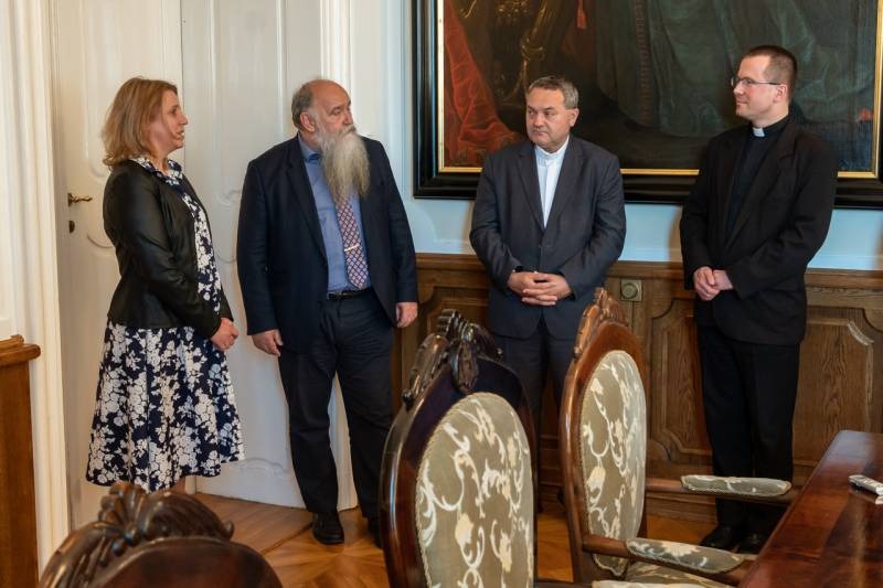 imgi_13_thumb_776_2024_04_11_tabla_14