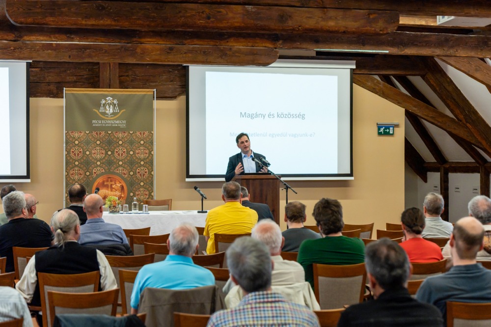 imgi_44_774_2024_04_05_ferfitalalkozok_07