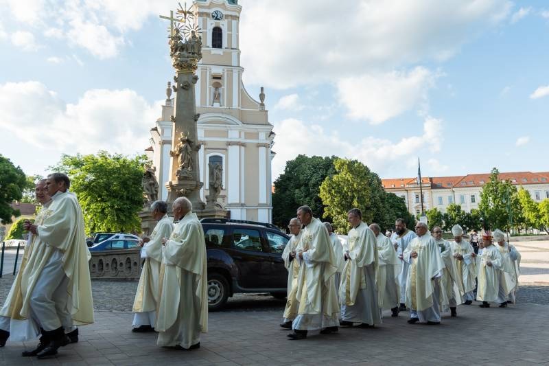 imgi_102_thumb_785_2024_05_12_szekszard mayer biro_104