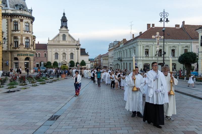 imgi_109_thumb_794_2024_06_02_urnapja pecs_110