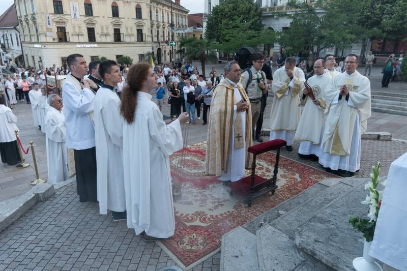 imgi_118_thumb_794_2024_06_02_urnapja pecs_119