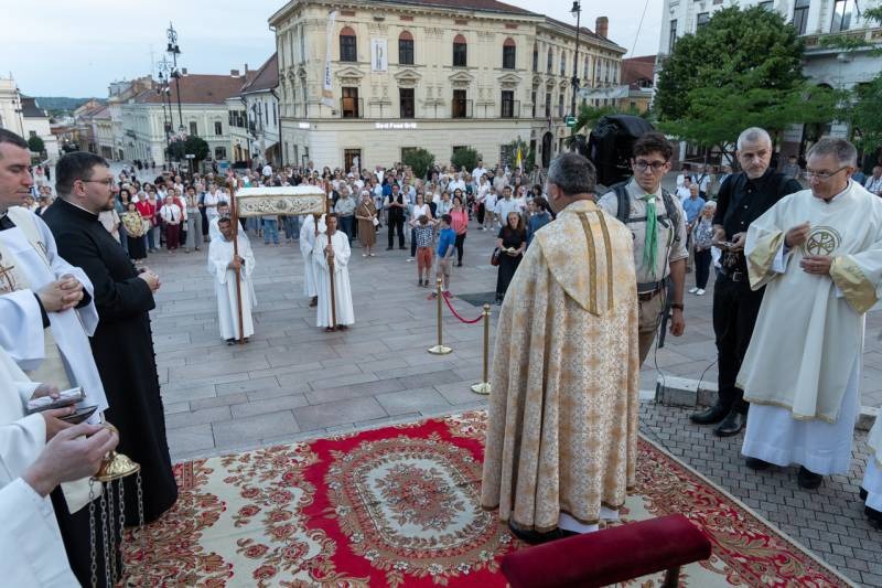 imgi_120_thumb_794_2024_06_02_urnapja pecs_125