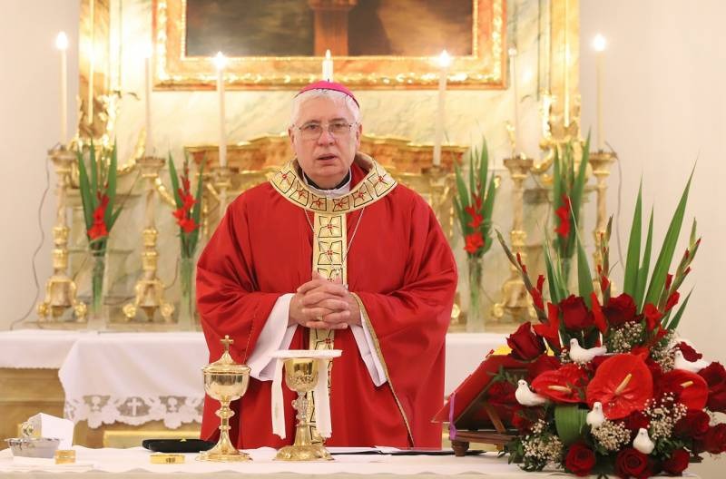 imgi_13_thumb_791_horvat_bermalas010