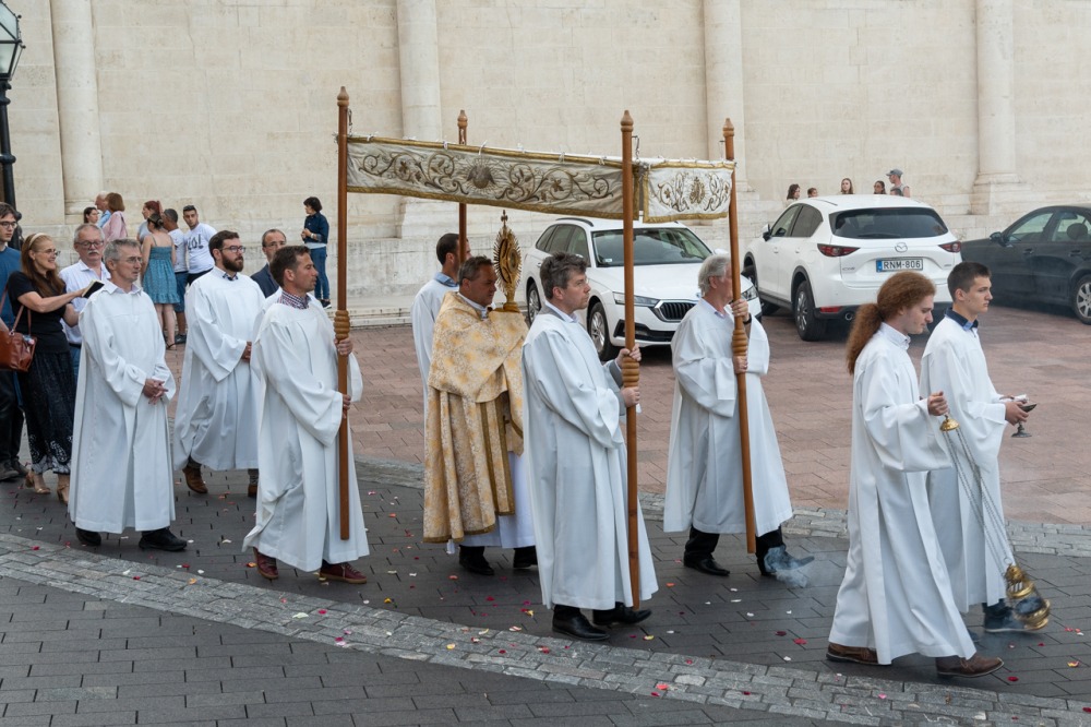 imgi_198_794_2024_06_02_urnapja pecs_56