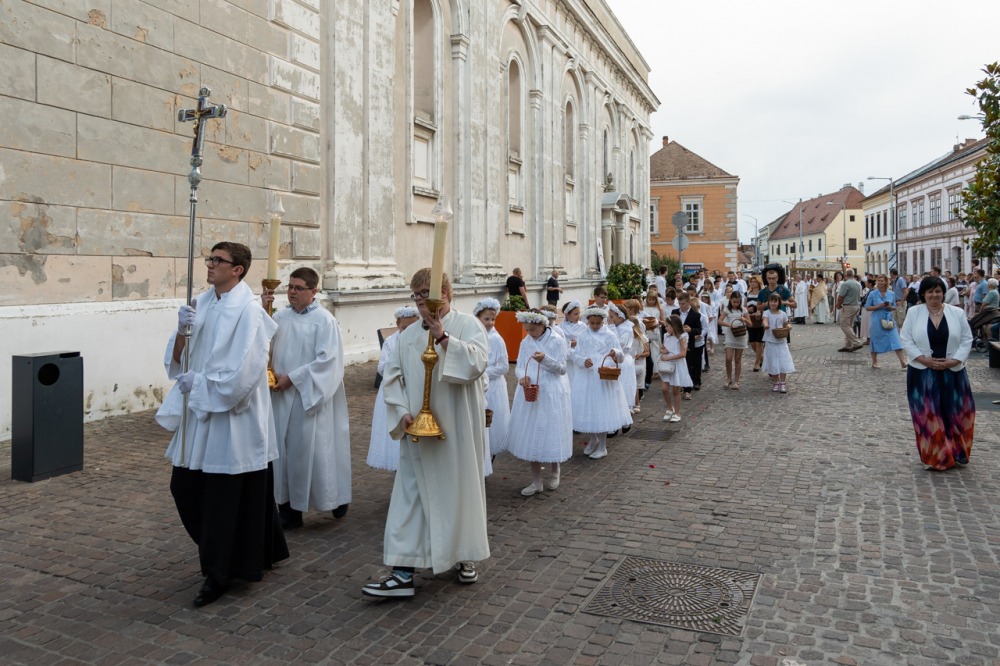 imgi_229_794_2024_06_02_urnapja pecs_87