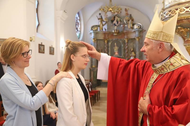 imgi_22_thumb_791_horvat_bermalas020