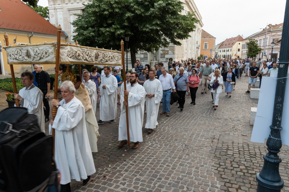 imgi_231_794_2024_06_02_urnapja pecs_89