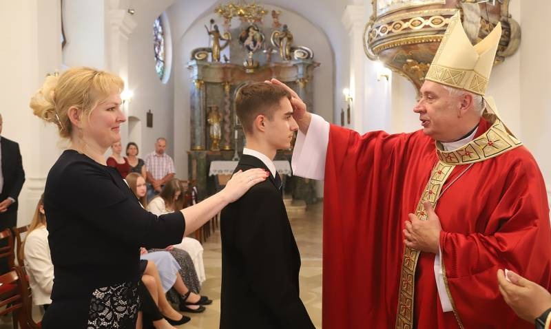 imgi_23_thumb_791_horvat_bermalas021