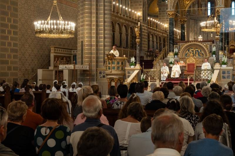 imgi_34_thumb_794_2024_06_02_urnapja pecs_32