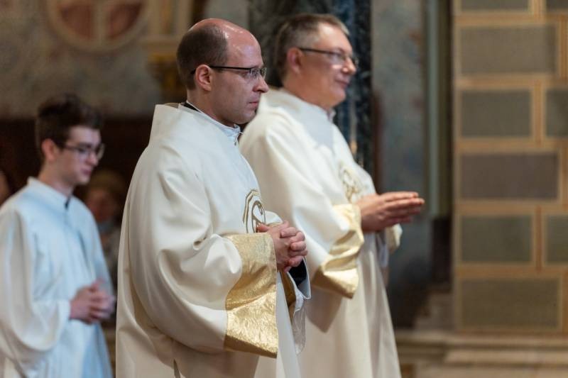 imgi_42_thumb_794_2024_06_02_urnapja pecs_40