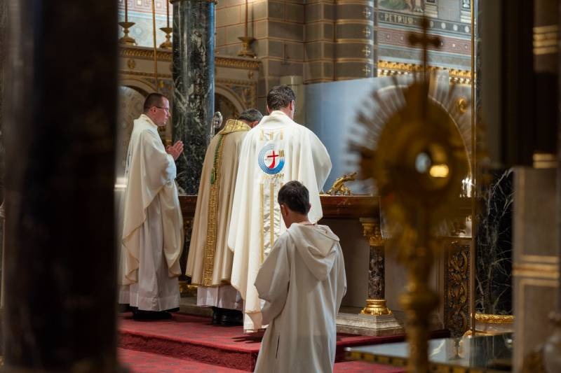 imgi_43_thumb_794_2024_06_02_urnapja pecs_41