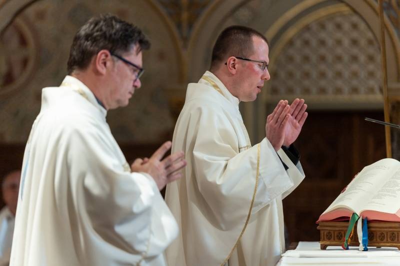 imgi_46_thumb_794_2024_06_02_urnapja pecs_44