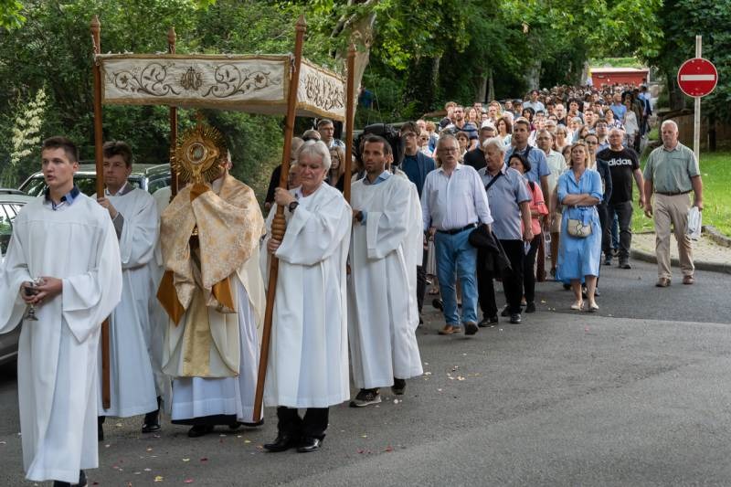 imgi_73_thumb_794_2024_06_02_urnapja pecs_73