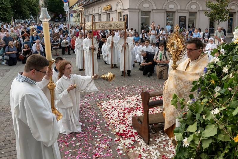 imgi_85_thumb_794_2024_06_02_urnapja pecs_85