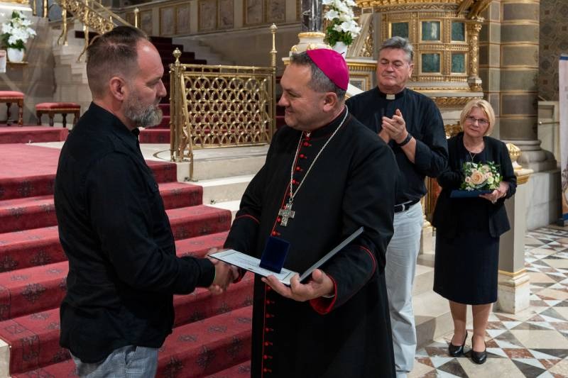 imgi_46_thumb_799_2024_06_15_dulanszky dij_45