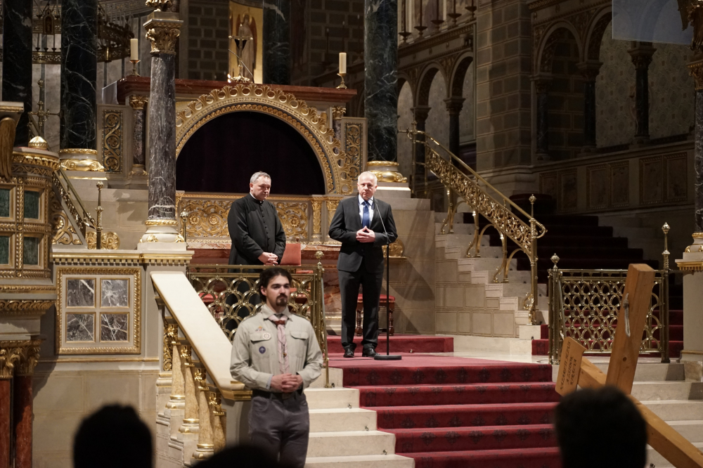 299_2022-04-09Vkeresztt03