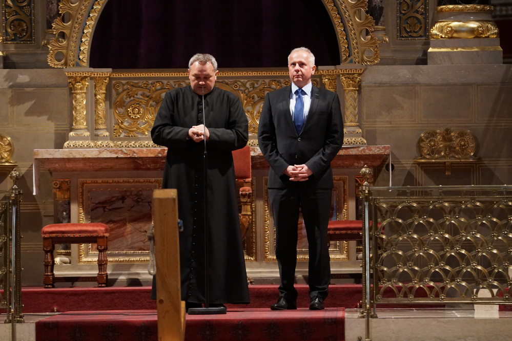 299_2022-04-09Vkeresztt1