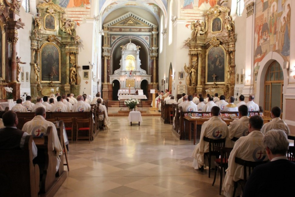 338_Papi-zarandoknap-2022-002