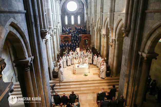 51c3e627-3e99-4c89-8060-1f896277093e