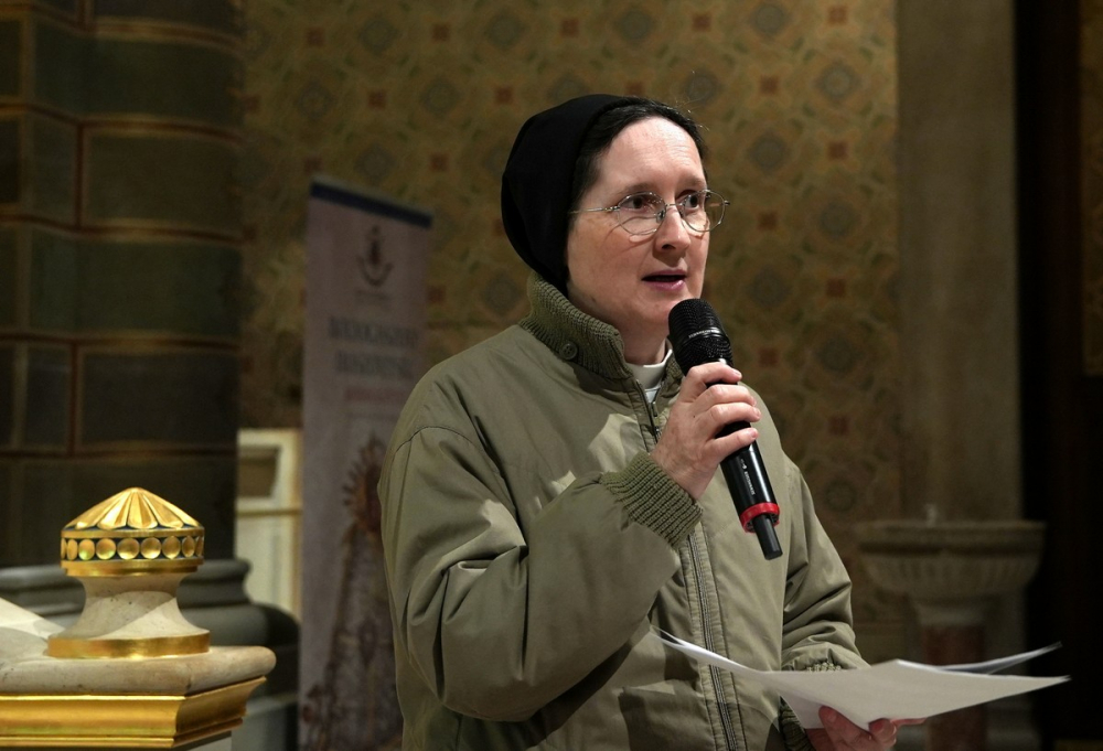 540_Megszentelt-elet-07