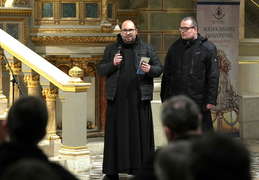 540_Megszentelt-elet-12