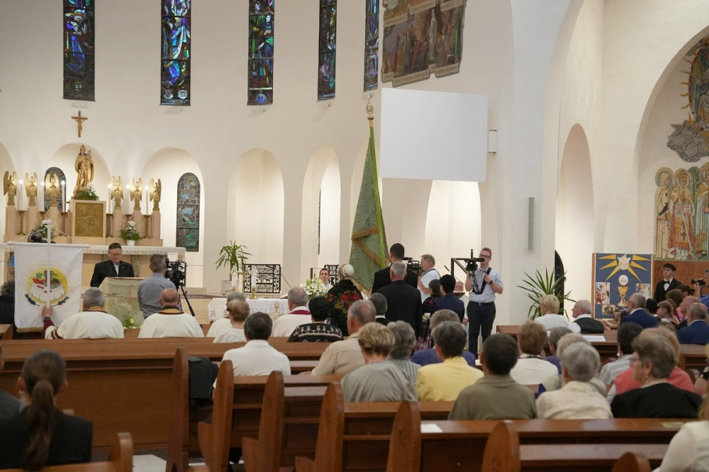 631_Mohacs-zaszlomegaldas-06