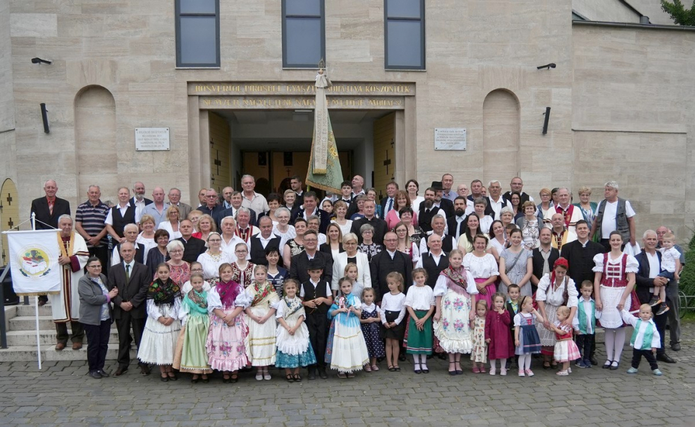 631_Mohacs-zaszlomegaldas-26