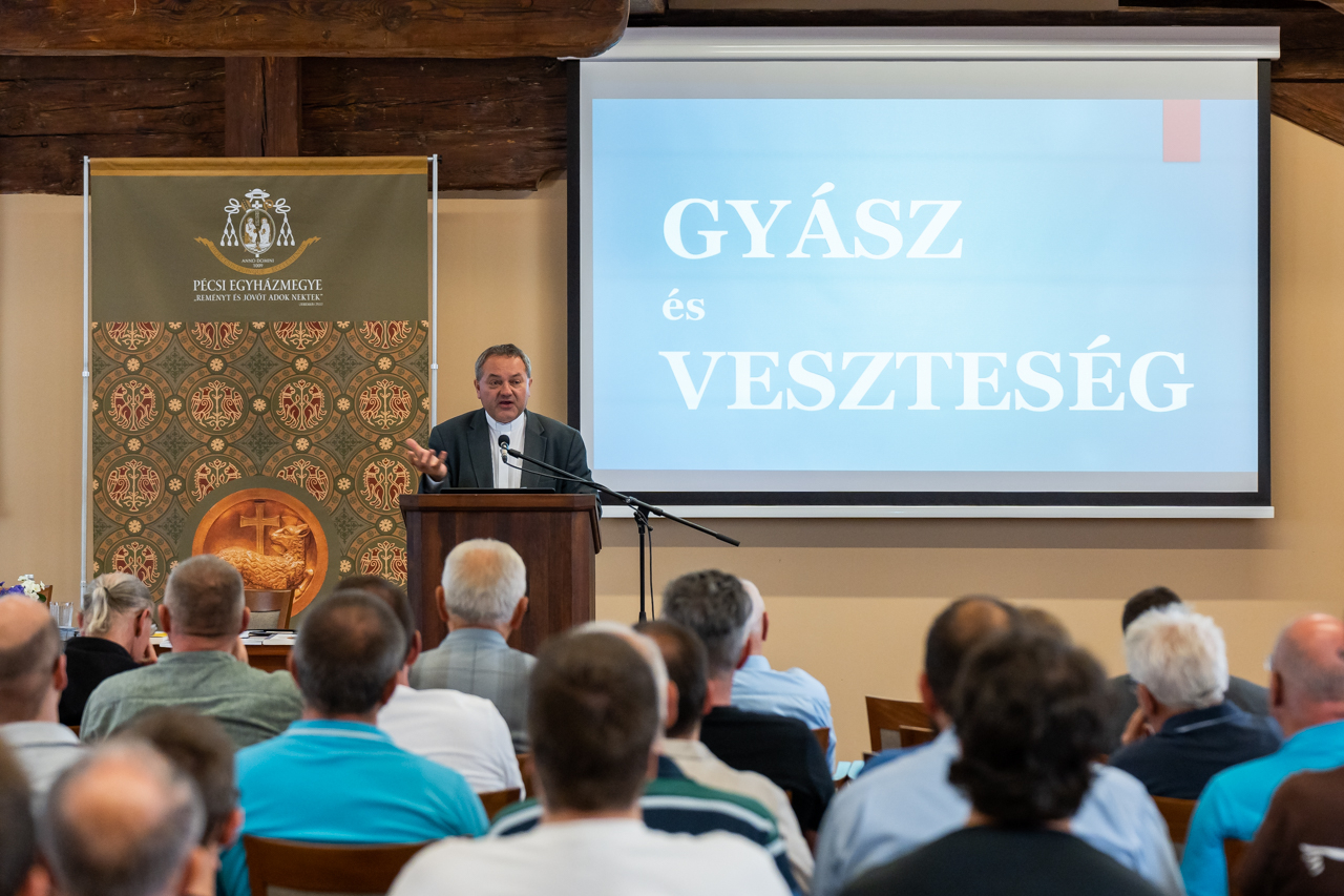 Ferfitalalkozo_Pecs_szept_30