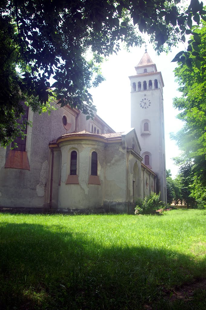 batai-templom-kulso_01