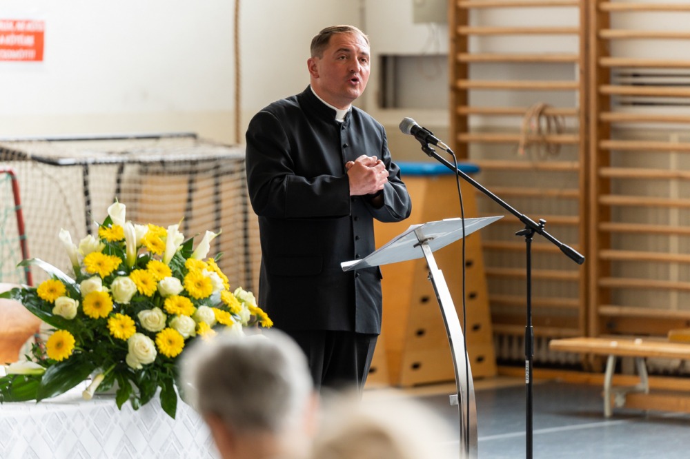 imgi_107_781_2024_04_21_lelki delutan paks_15