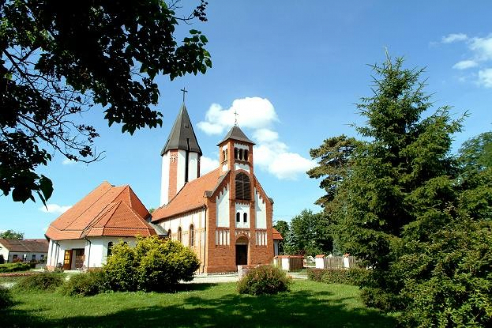 163_harkany_nyito_templomkep