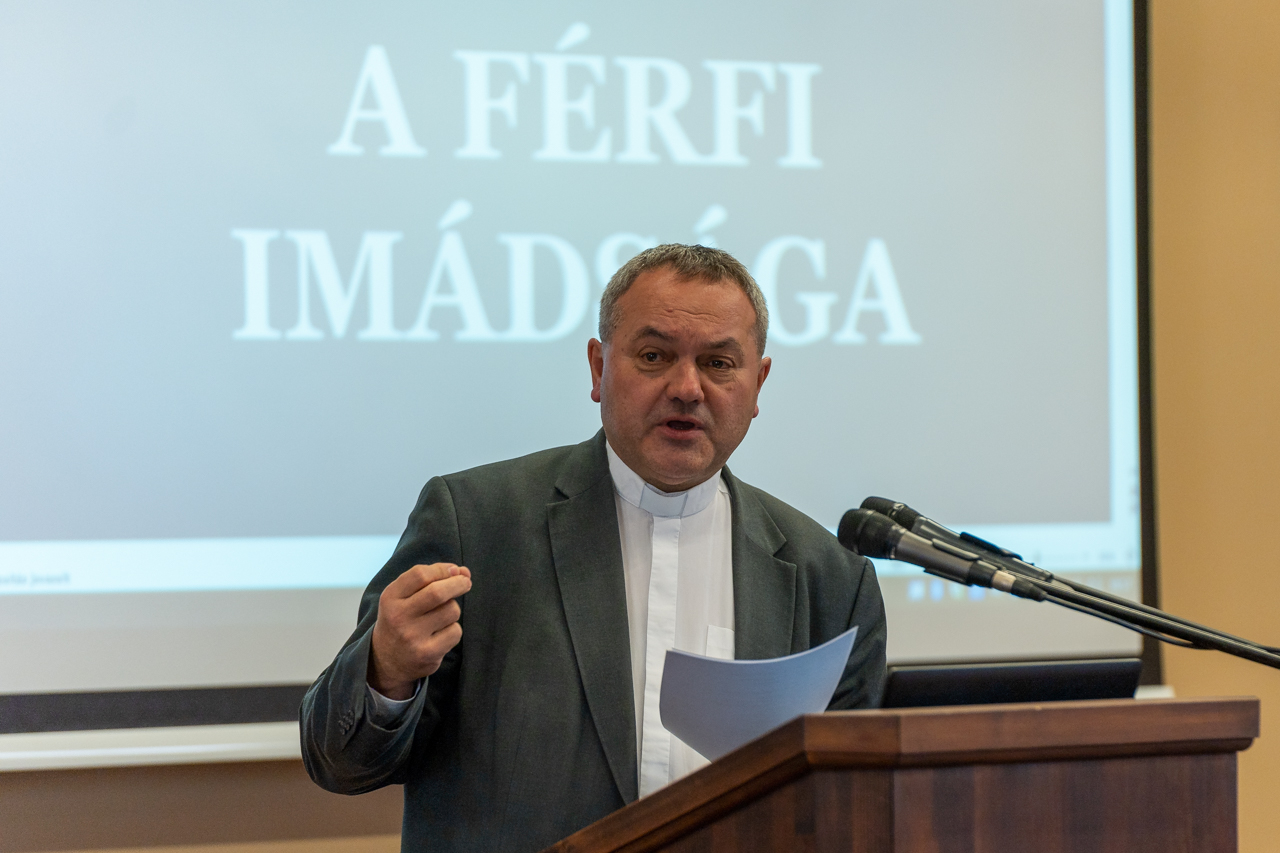 2024_11_15_ferfitalalkozo_26