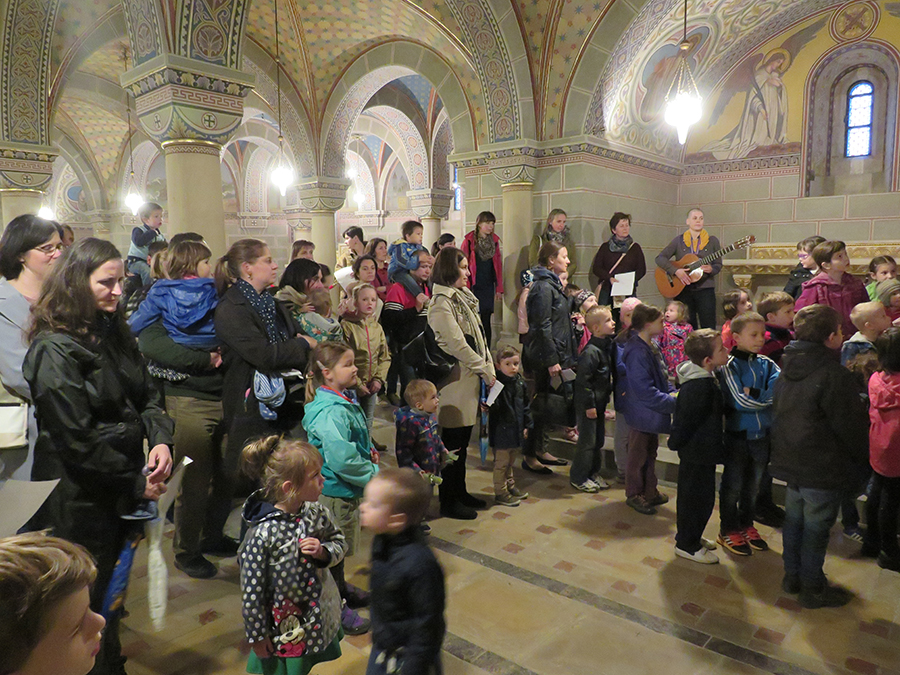 csaladi-keresztut_01