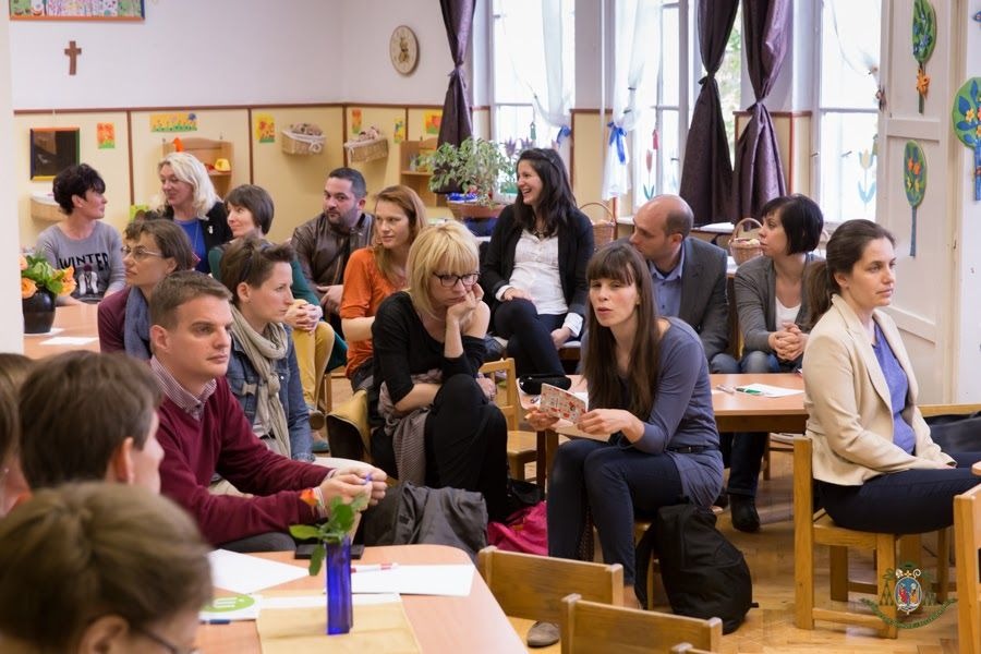 imgi_21_1188_6417_zoomed_szent_mor_ovoda_tala-lkozo_a_puspokkel_web-20160518-15