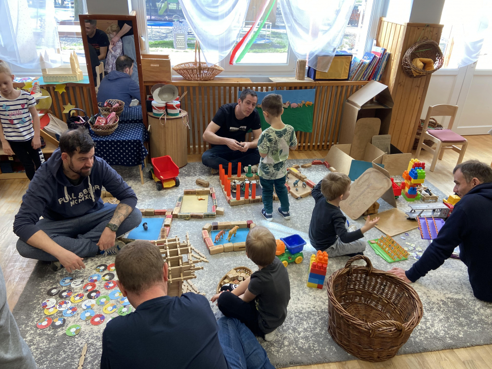 574_Apak-napja-Park-Utcai-Ovoda-08