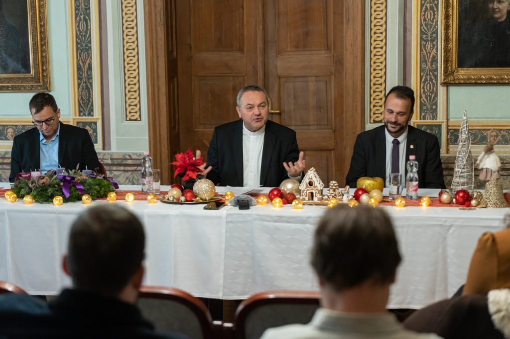 2025_11_27_adventi_sajtotajekoztato_07